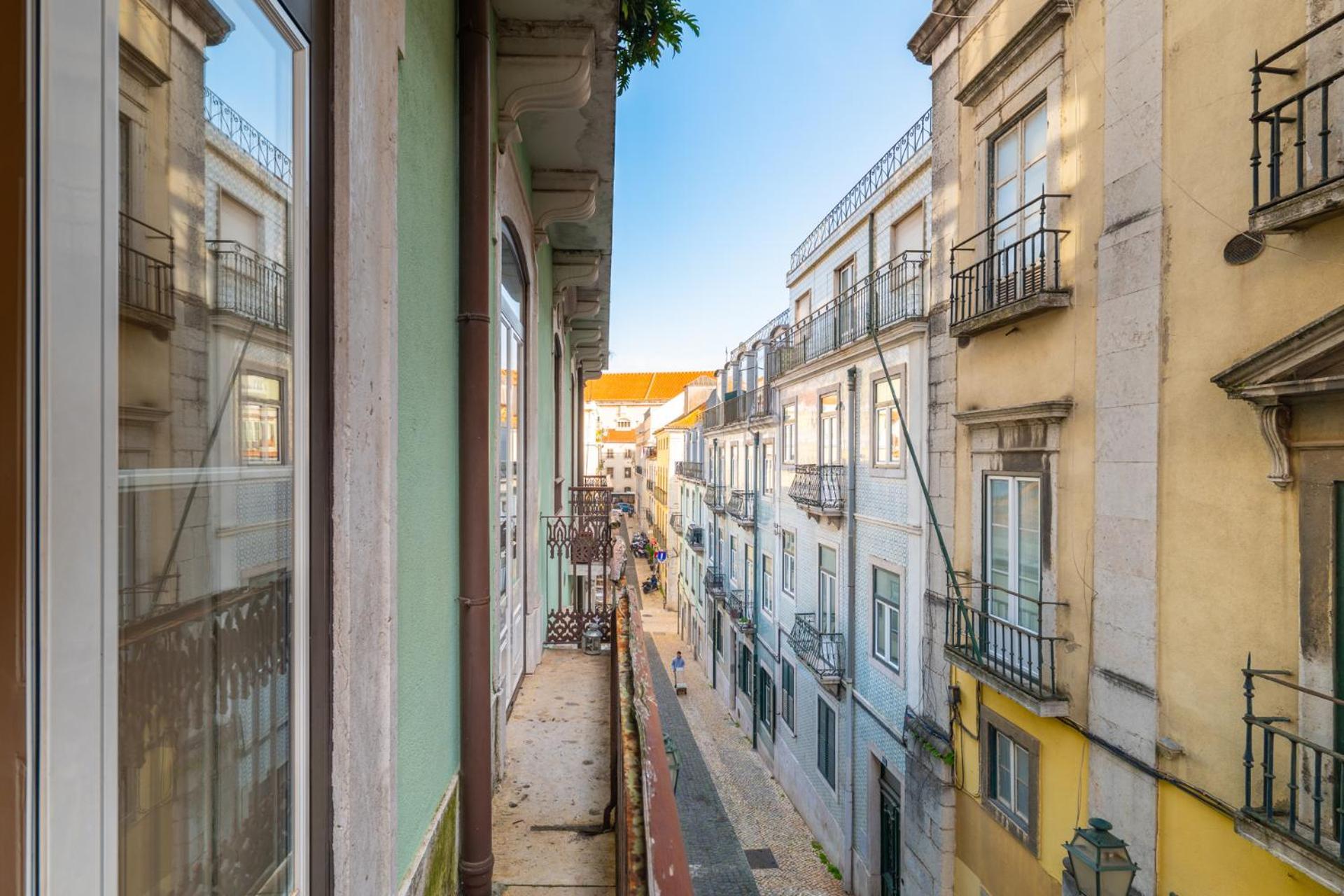 Beautiful Apartment In Bairro Alto - Quite Лісабон Екстер'єр фото